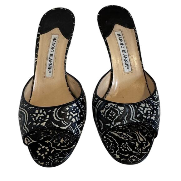 Vintage Manolo Blahnik Black & White Floral Open Toe Mule Heels Size 37 - Picture 6 of 14